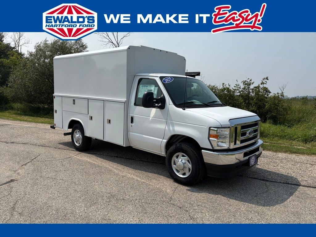 2025 Ford E-350SD