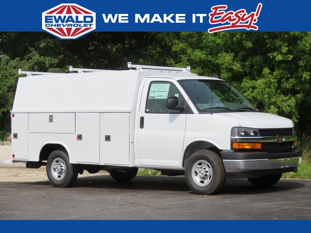 2025 Chevrolet Express 3500