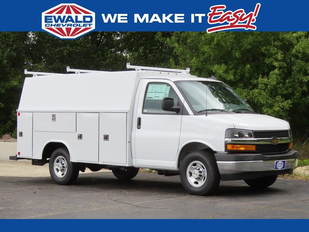 2025 Chevrolet Express 3500