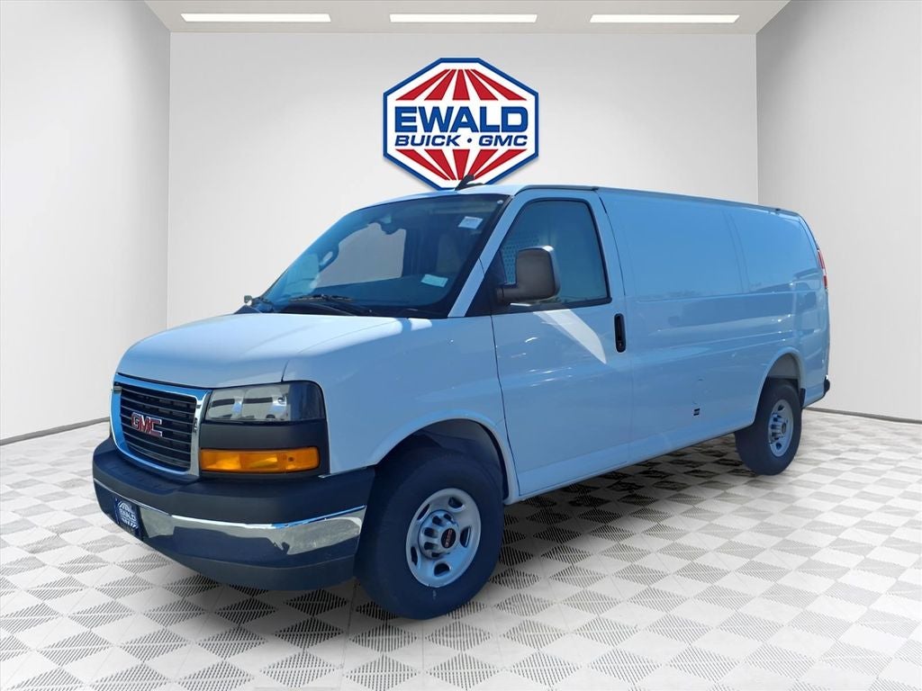 2025 GMC Savana 3500
